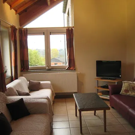 Ferienhaus Spacious Holiday Near Forest In Habiemont Neucy