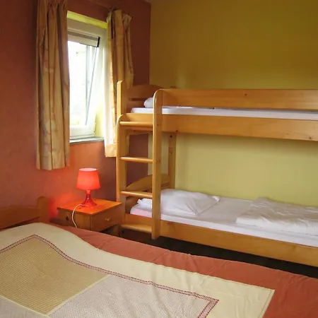 Spacious Holiday Near Forest In Habiemont Ferienhaus *