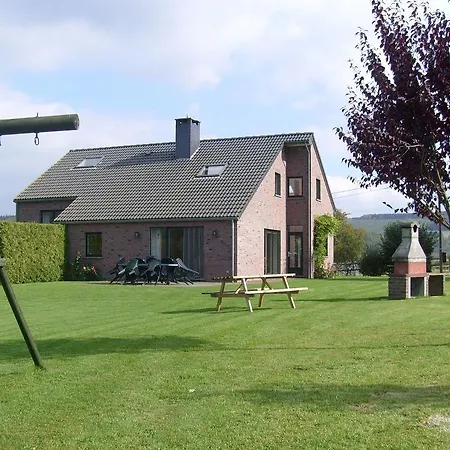 Spacious Holiday Near Forest In Habiemont Ferienhaus *