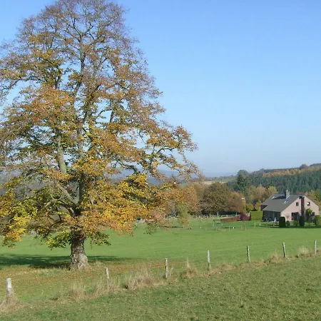 Spacious Holiday Near Forest In Habiemont Ferienhaus